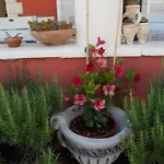 Dea & Paula - Classic Two Bedroom With Terrace Apartman