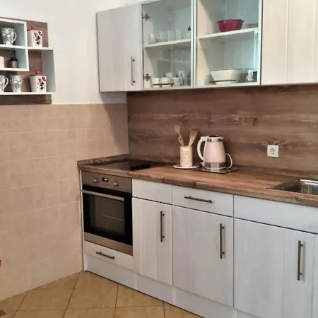 Apartment Dea & Paula - Classic Two Bedroom With Terrace