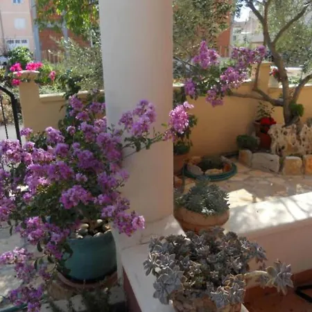 Apartment Dea & Paula - Classic Two Bedroom With Terrace *